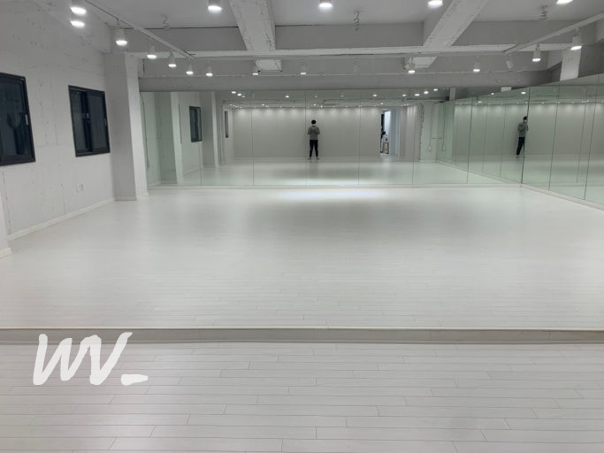 부산 부산진구 전포동 ★ 전포동운동시설임대 내부 시설 완벽한 상가 월세 매물번호 12403 사진 2