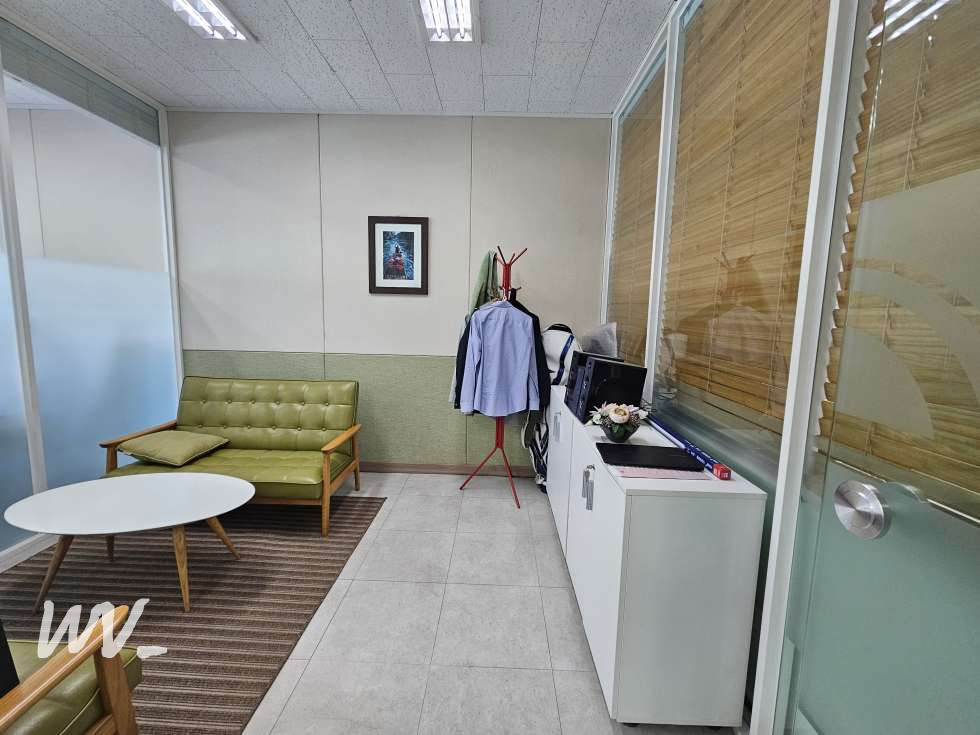부산 해운대구 우동 해운대 knn 깔끔한 인테리어 룸 3개 냉난방기 2대 탕비실 월세 매물번호 15646 사진 6
