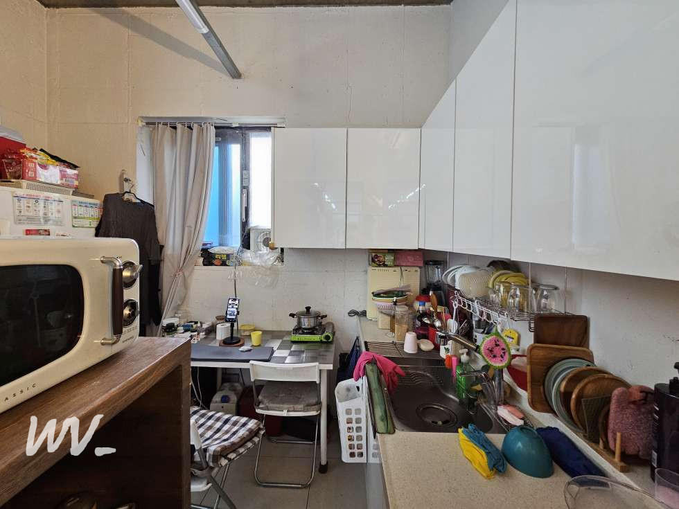 부산 연제구 연산동 연산역 인근 대로변 깔끔한 건물 에어컨 2대 보유 월세 매물번호 12939 사진 3